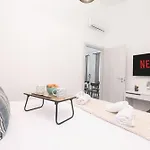 Διαμέρισμα Arieni Places *